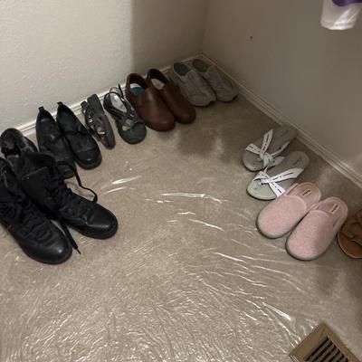 Sale Photo Thumbnail #63: Shoes, Clothing, Suitcases, Hats , & Hangers
