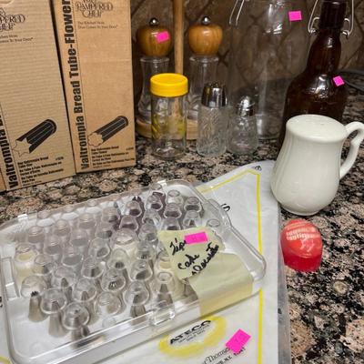 Sale Photo Thumbnail #90: Decorating Tips, Vintage Jars, Pampered Chef and more.