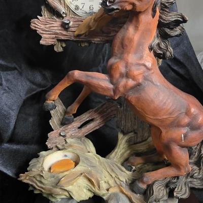 Vintage Jaymee Collection Horse Clock – Hand-Painted Equestrian Sculpture with Rustic Tree Design (Repairable Clock Hands)