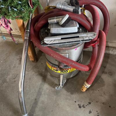 Sale Photo Thumbnail #208: Tail gate, ramps and shop vac