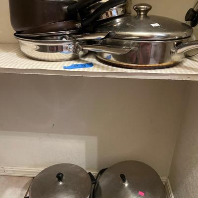 Sale Photo Thumbnail #219: Fabaware pans and skillets.
Vintage electric skillet.