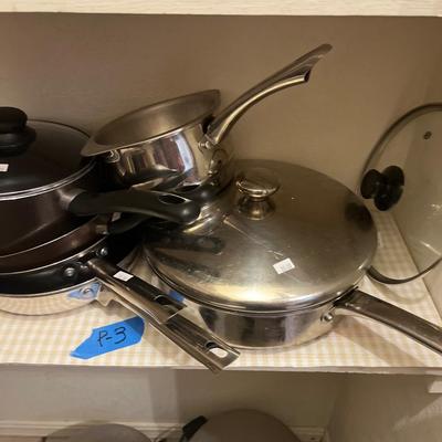 Sale Photo Thumbnail #221: Fabaware pans and skillets.
Vintage electric skillet.