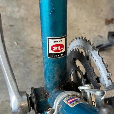 Two “Giant” Brand Bicycles: Boulder & Frantic (G-BC)