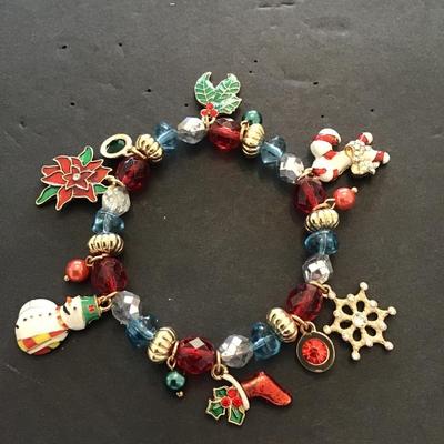 Vintage Christmas stretchy bracelet