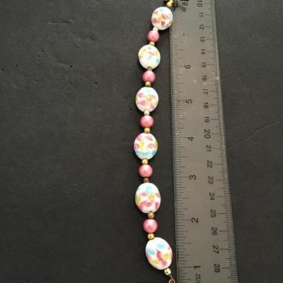 Beautiful, vintage floral porcelain beaded bracelet