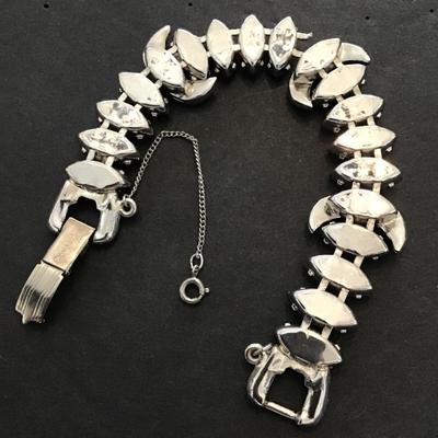 Very nice vintage Sarah Coventry bracelet