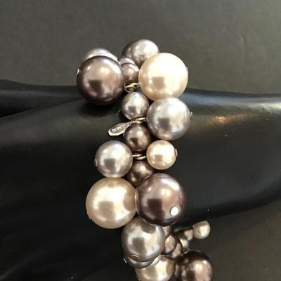 Rmn faux pearl stretchy bracelet