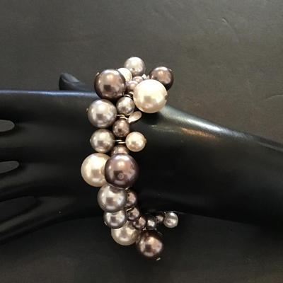 Rmn faux pearl stretchy bracelet