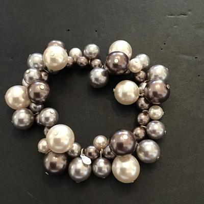 Rmn faux pearl stretchy bracelet