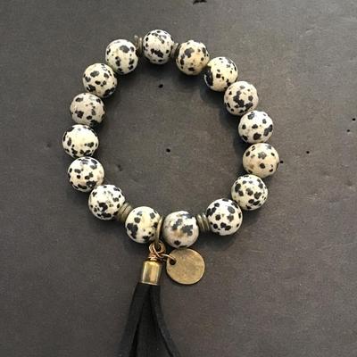 Very nice dalmatian jasper polished stone stretchy bracelet