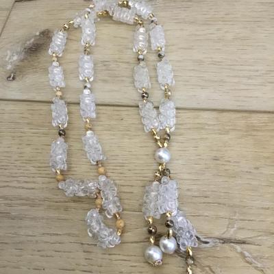 Beautiful Vintage plastic bead, tassel necklace