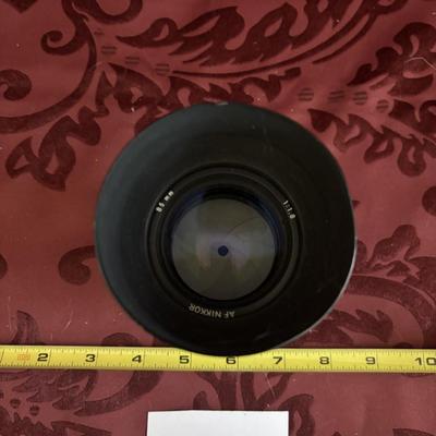 Nikon AF Nikkor 85mm Lens
