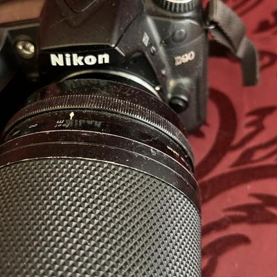 Nikon D90 Camera With Bag