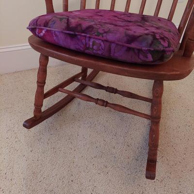 Wooden Rocking Chair with Batik Cushion (BB2-BBL)