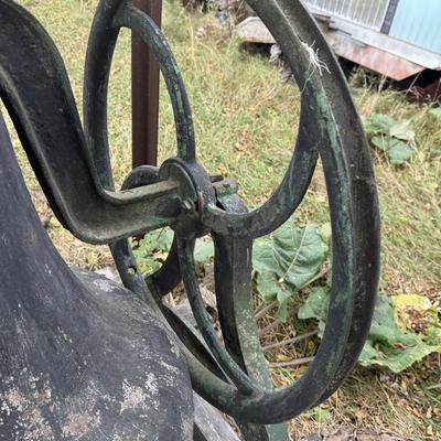 B1-Large BEAUTIFUL Cast Iron Bell
