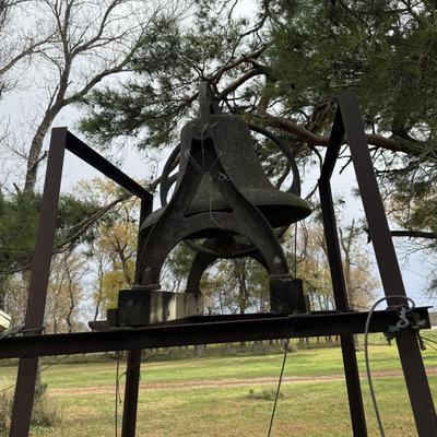 B2-Large BEAUTIFUL Cast Iron Bell