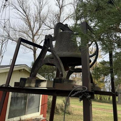 B2-Large BEAUTIFUL Cast Iron Bell