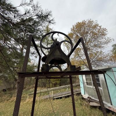 B2-Large BEAUTIFUL Cast Iron Bell