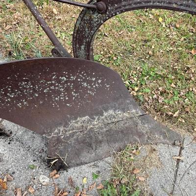 Y1-Antique Horse Drawn Walking Plow