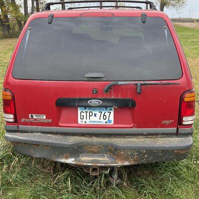V1-1999Ford Explorer XLT