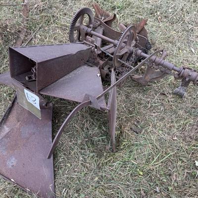 F3-Vintage horse-drawn fertilizer distributor and row maker/planter