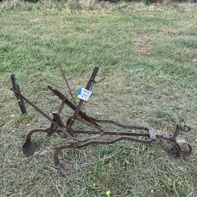 F5-walk behind plow – horse drawn