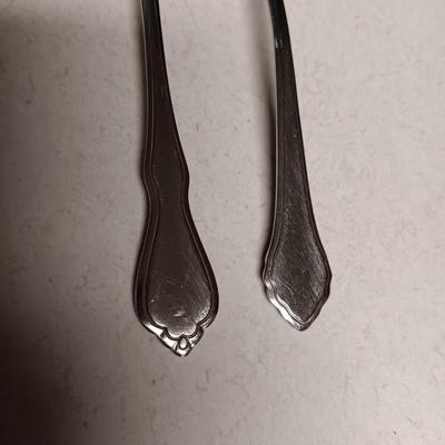 2 PARTIAL SETS OF SIMILAR PATTERN FLATWARE PLUS ORGANIZERS