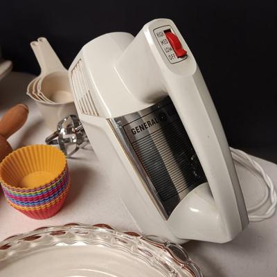 PREPPING AND BAKING ITEMS