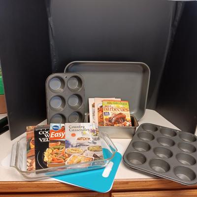 BAKEWARE AND RECIPE PAMPHLETS