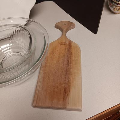 MIXING AND SERVING BOWLS, UTENSIL HOLDER, PLATTER AND CUTTING BOARD