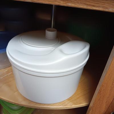 SALAD SPINNER AND FOOD STORAGE CONTAINERS