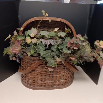 LARGE WEAVED BASKET WITH LID AND FILLED WITH FAUX PLANT