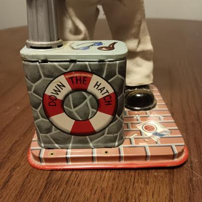 1950'S OR 60'S BATTERY OPERATED "THE DRINKING CAPTAIN"