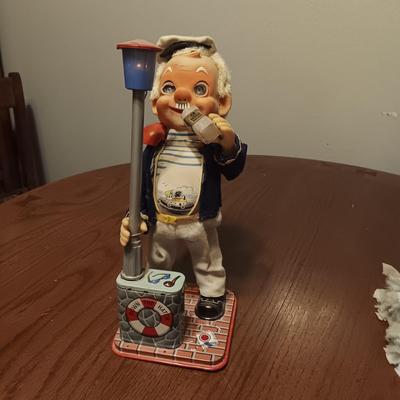 1950'S OR 60'S BATTERY OPERATED "THE DRINKING CAPTAIN"