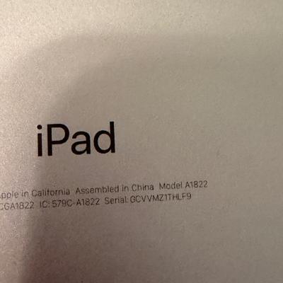 iPad, Logitech Keyboard & Native Union Charger (O-MG)