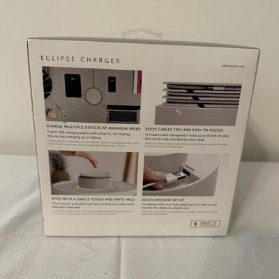 iPad, Logitech Keyboard & Native Union Charger (O-MG)