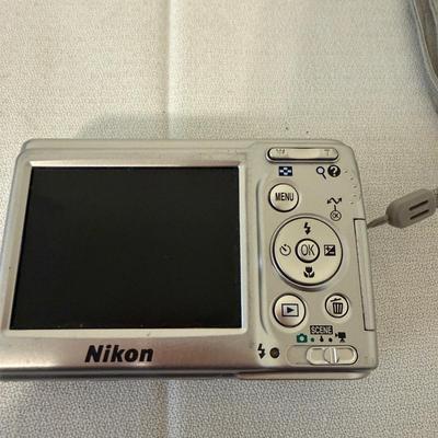 Nikon Coolpix L12 (O-MG)