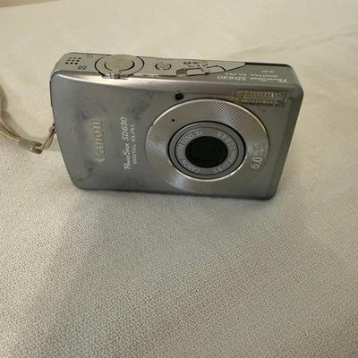 Trio of Canon Power Shot Digital Cameras (O-MG)