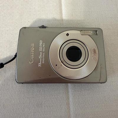 Trio of Canon Power Shot Digital Cameras (O-MG)