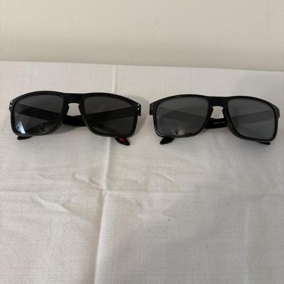 Oakley Holbrook and Ray Ban Sunglasses (O-MG)
