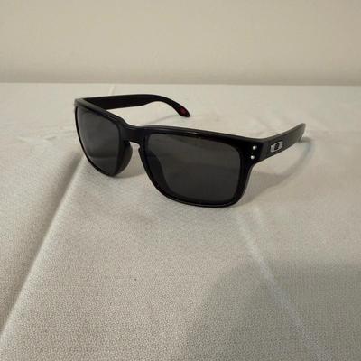 Oakley Holbrook and Ray Ban Sunglasses (O-MG)
