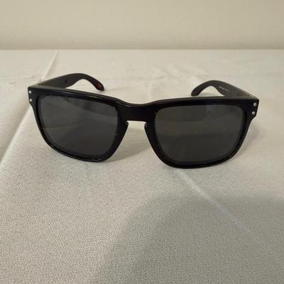 Oakley Holbrook and Ray Ban Sunglasses (O-MG)