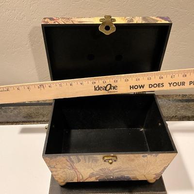 Sale Photo Thumbnail #146: .