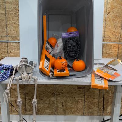 Sale Photo Thumbnail #978