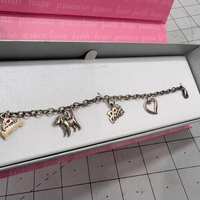 Sale Photo Thumbnail #990