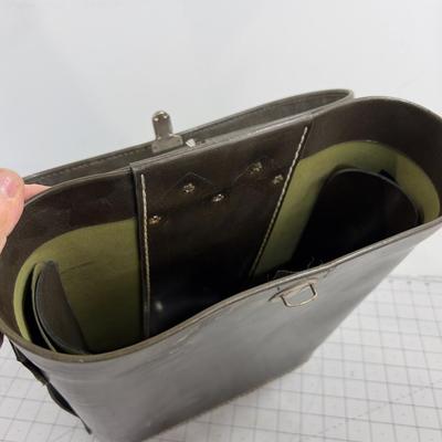 Black Stitched Bottle Case