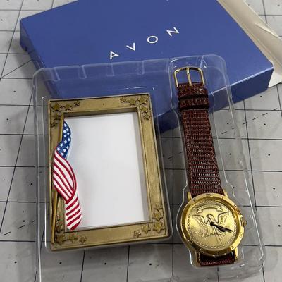 AVON Watch & Frame Set of AMERICA EAGLE.