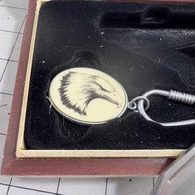 MAXAM Scrimshaw Folding Knife