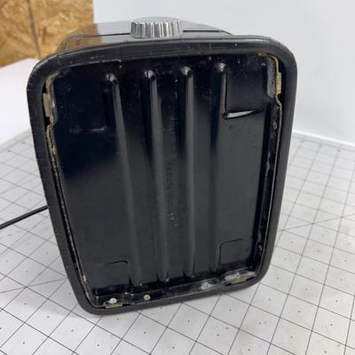 Vintage Ice-O-Matic Electric Ice Crusher