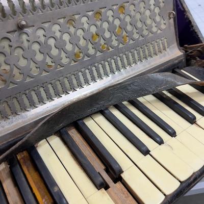 HOHNER Accordion with Case